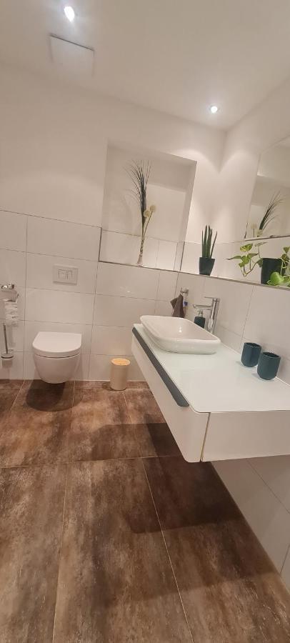 Luxuswohnung Mit Weserblick Naehe City Brema Exterior foto
